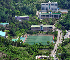松湖大学 Songho College